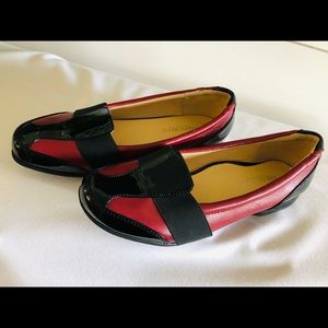 Taryn Rose Traveler Shoes Size 8M Red and Black Patent